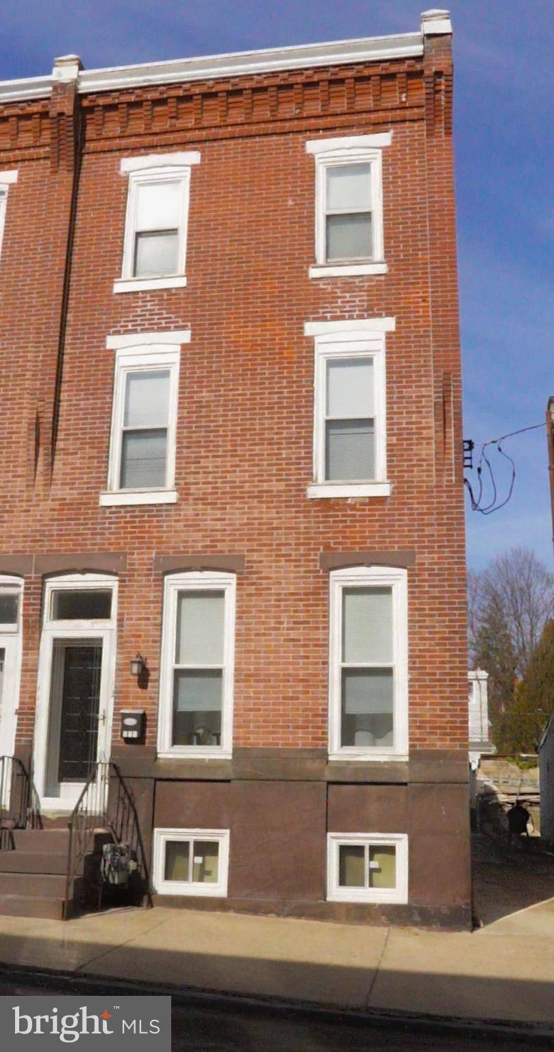 Norristown, PA 19401,233 E OAK ST