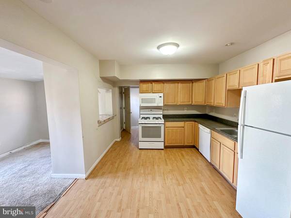 Clementon, NJ 08021,17 SPRUCE LN