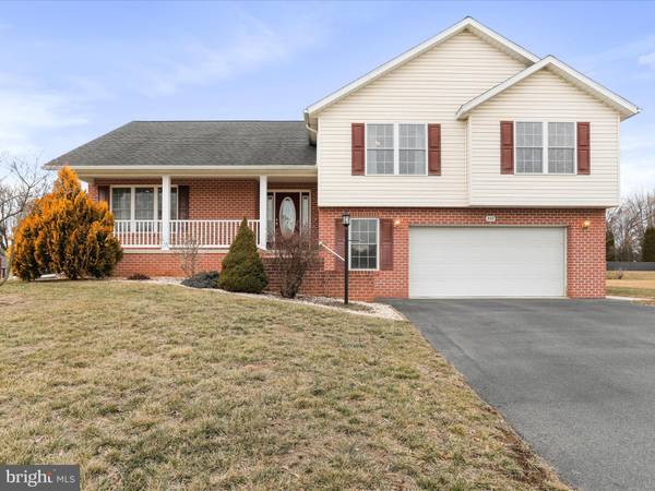 337 MARTINA DRIVE, Chambersburg, PA 17201