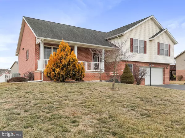 Chambersburg, PA 17201,337 MARTINA DRIVE