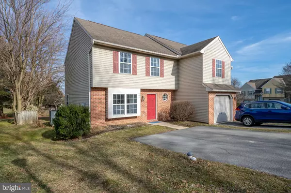 Lancaster, PA 17603,106 KENTSHIRE DR