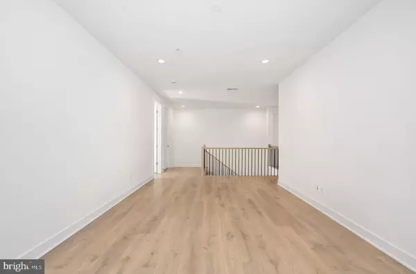 Bethesda, MD 20817,7022 RENITA LN