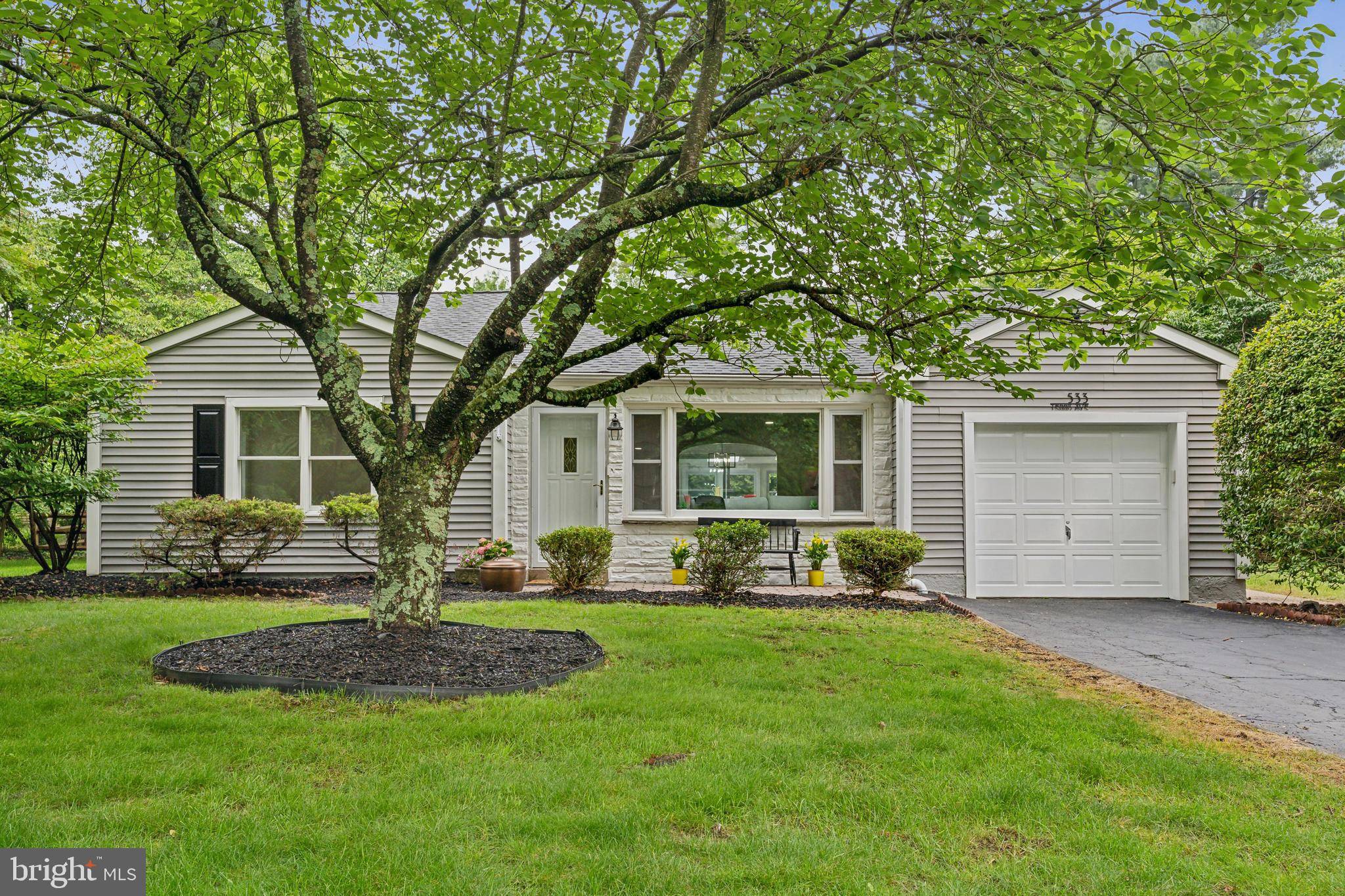 533 TENNIS AVE, Ambler, PA 19002