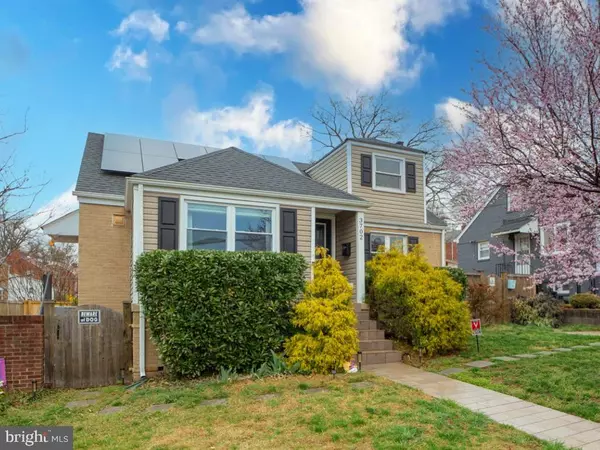 Hyattsville, MD 20782,3702 LONGFELLOW ST