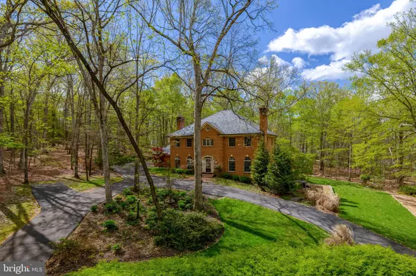 Great Falls, VA 22066,326 CANTERWOOD LN