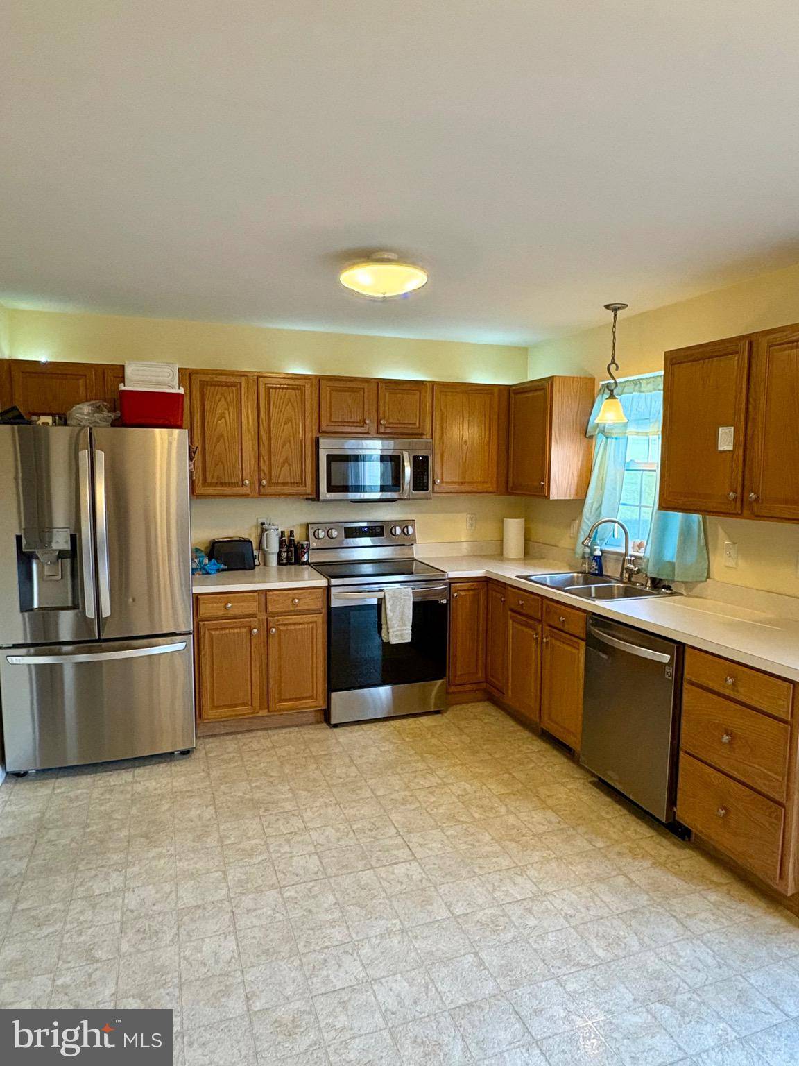 York, PA 17404,2824 WOODMONT DR