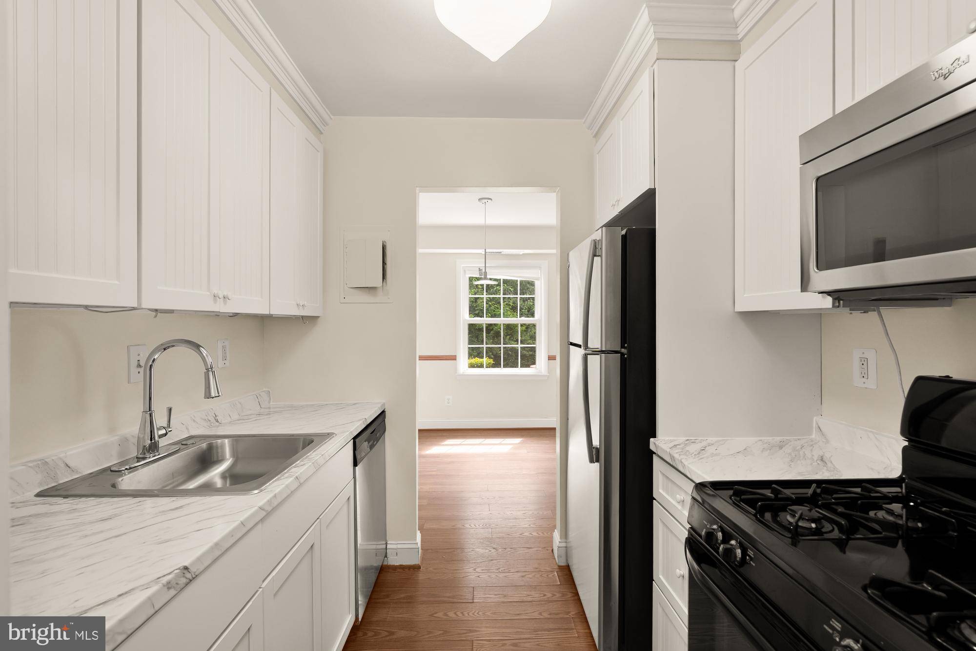 Fairfax, VA 22031,3975 LYNDHURST DR #103