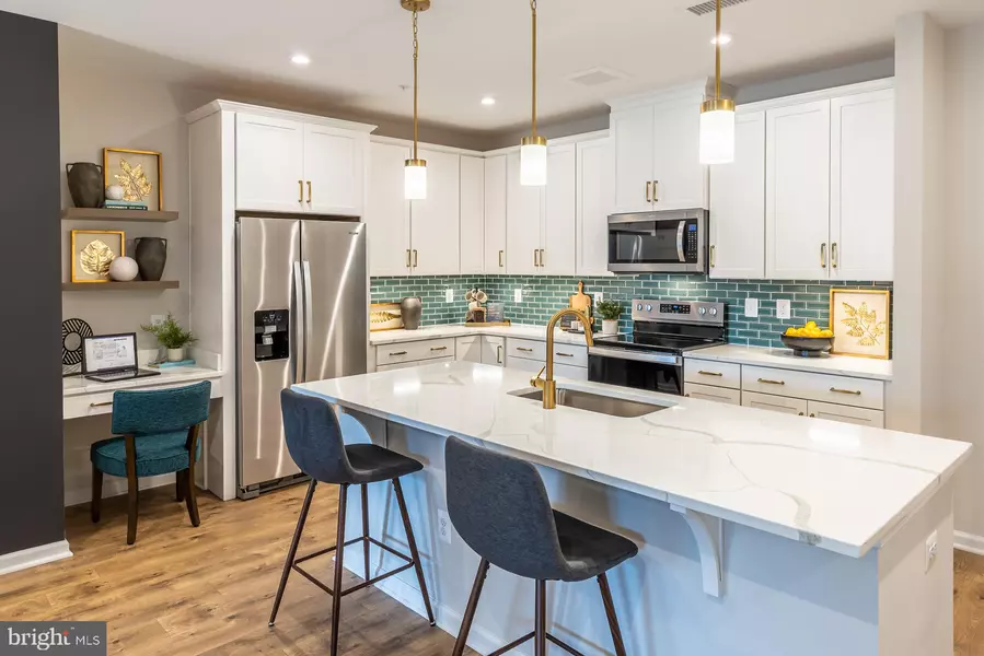 13210 PETREL ST #3305, Clarksburg, MD 20871