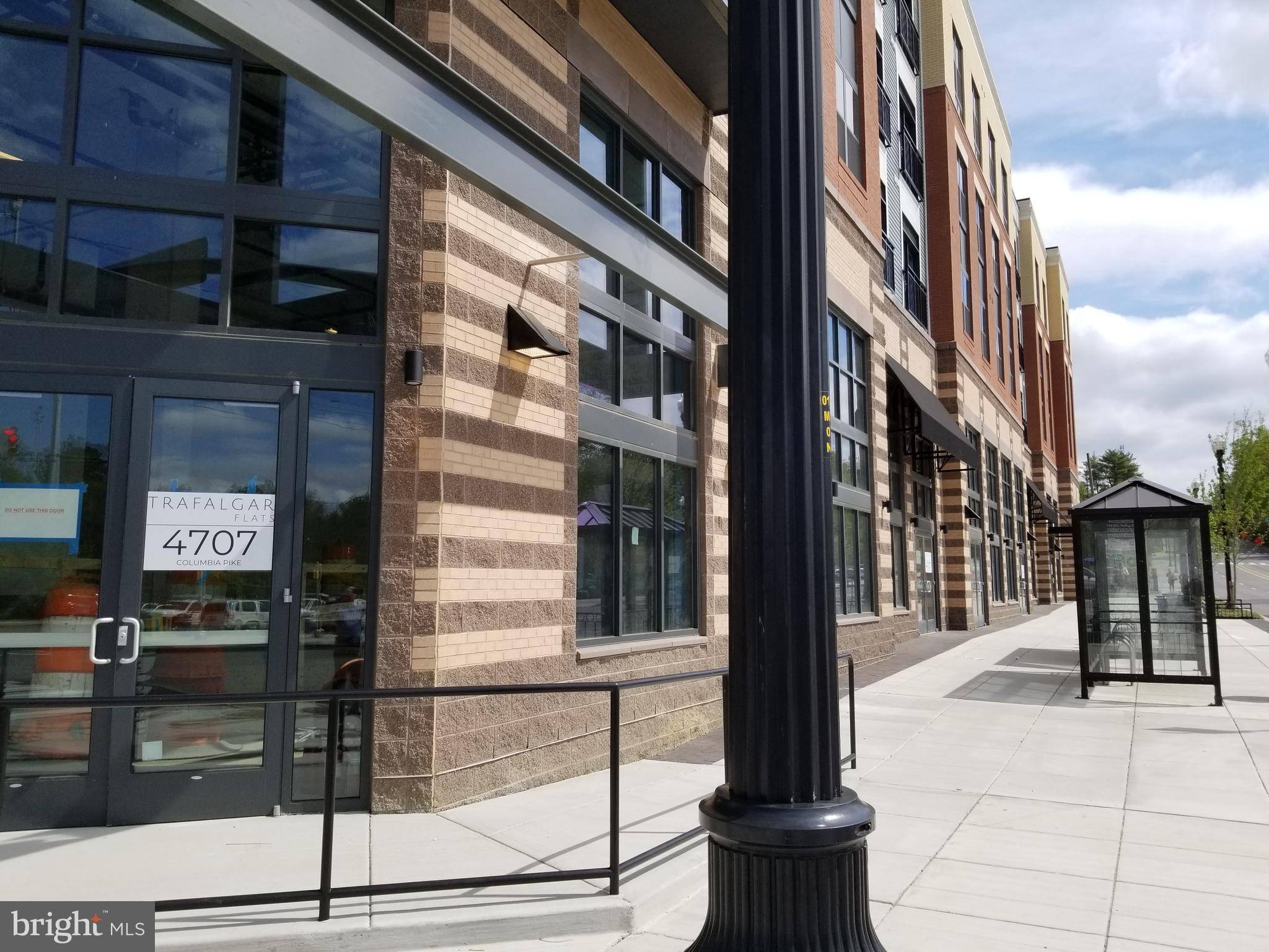 Arlington, VA 22204,989 S BUCHANAN ST #208