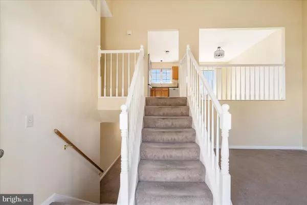 Baltimore, MD 21236,7819 ROLLING VISTA CT