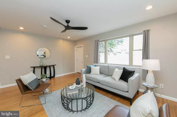 Philadelphia, PA 19125,2537 SALMON ST