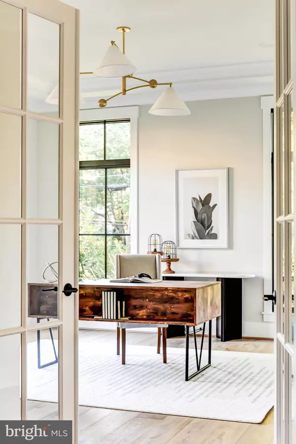 Mclean, VA 22101,1806 DUMBARTON ST