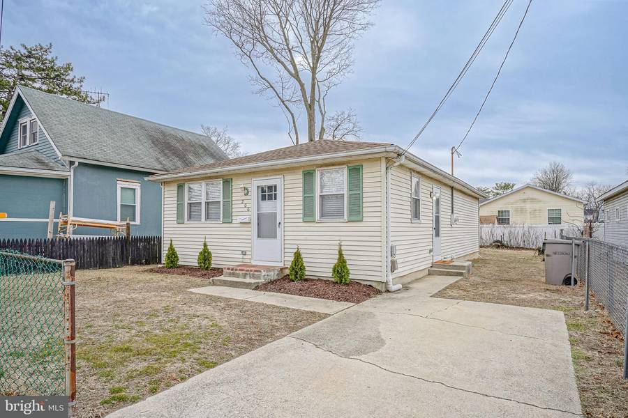 206 W ADAMS ST, Paulsboro, NJ 08066