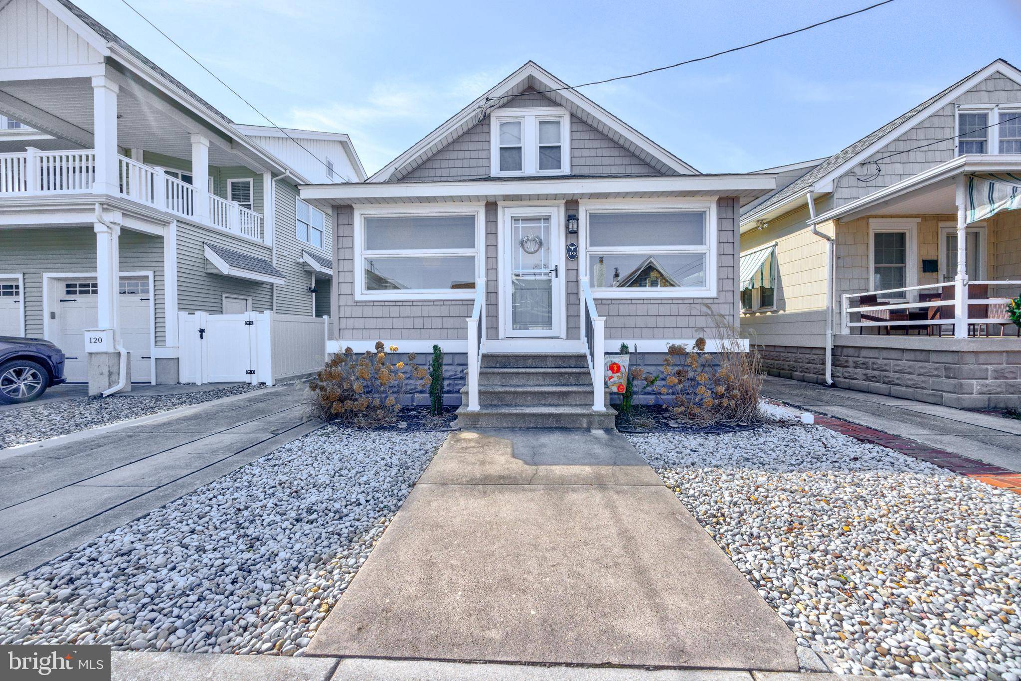 118 E COLUMBINE AVE, Wildwood, NJ 08260