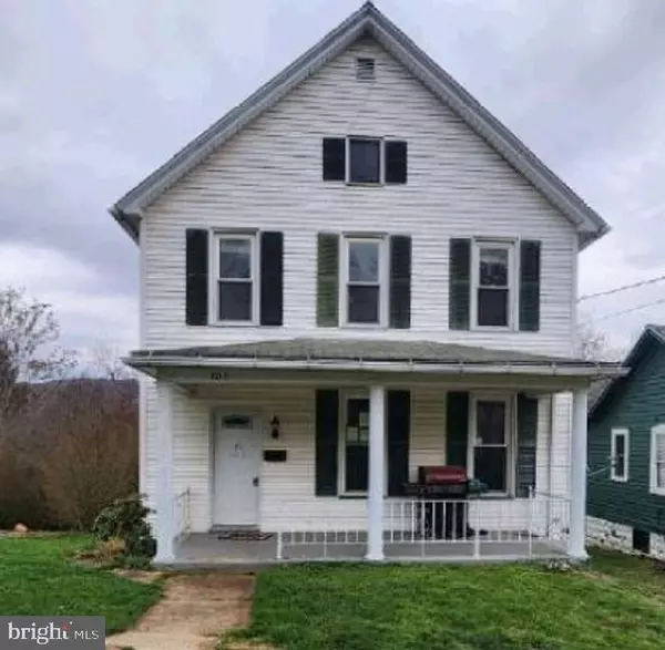 806 E 4TH ST, Oil City, PA 16301