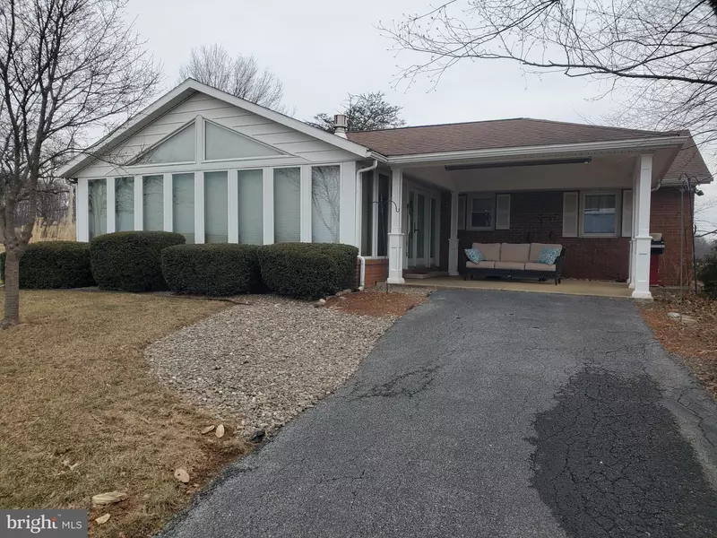 68 SWISSDALE RD, Bernville, PA 19506