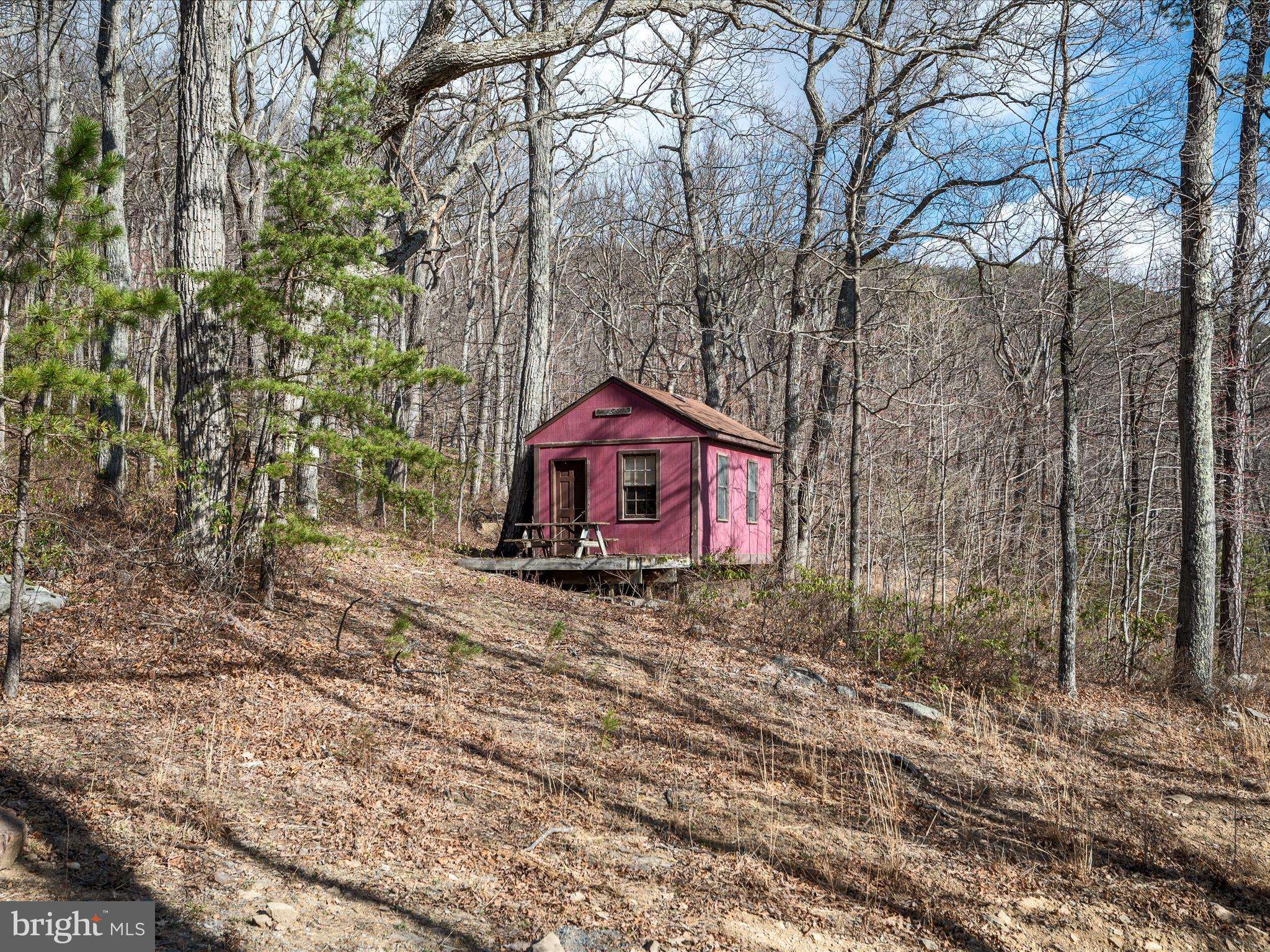 Winchester, VA 22602,400 GREAT MOUNTAIN LN