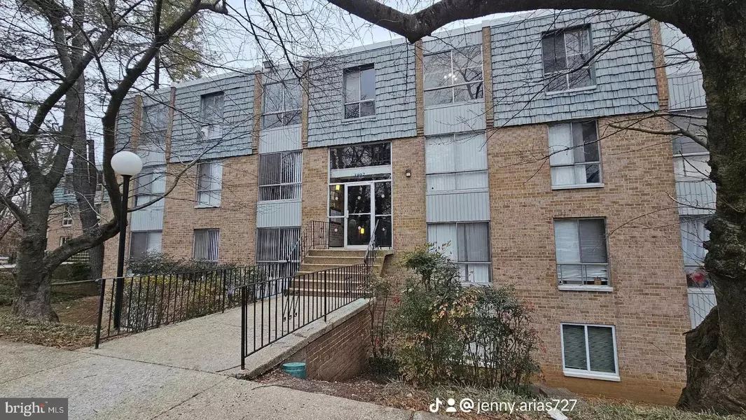 3902 BEL PRE RD #3902-7, Silver Spring, MD 20906