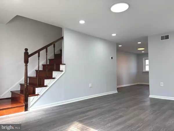 Woodlyn, PA 19094,242 CRUM CREEK DR