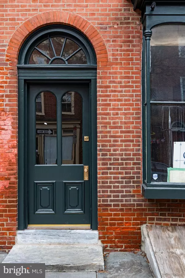 Philadelphia, PA 19107,1221 PINE ST