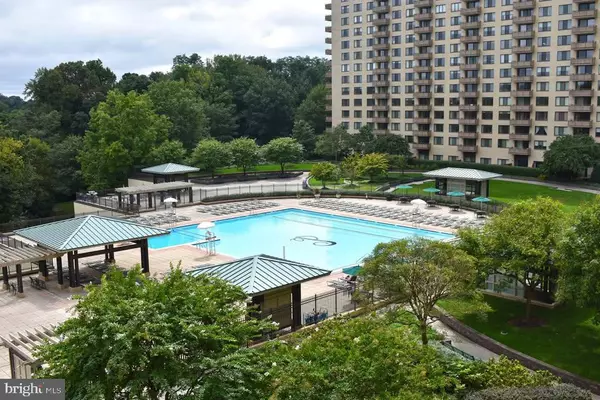 5225 POOKS HILL RD #108S, Bethesda, MD 20814