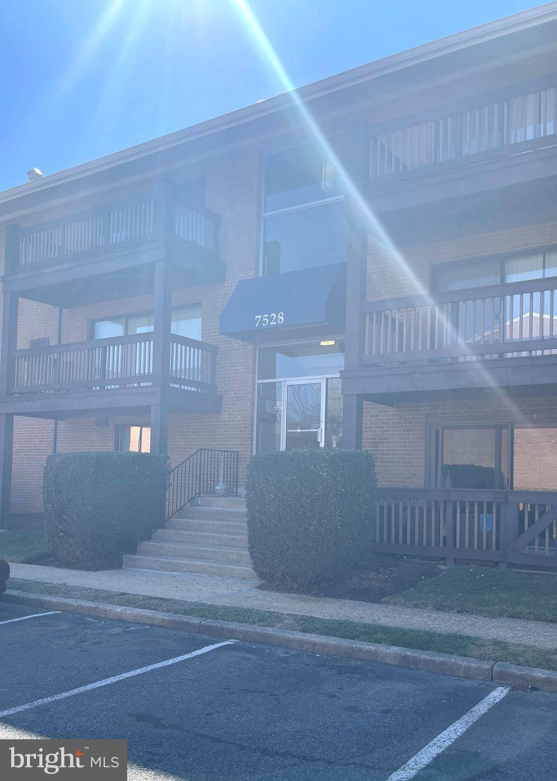 Falls Church, VA 22043,7528 SAVANNAH ST #203