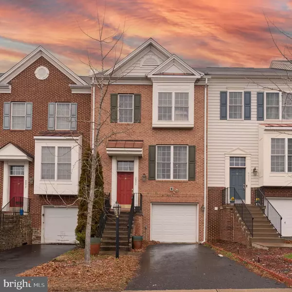 2570 OAK TREE LN, Woodbridge, VA 22191