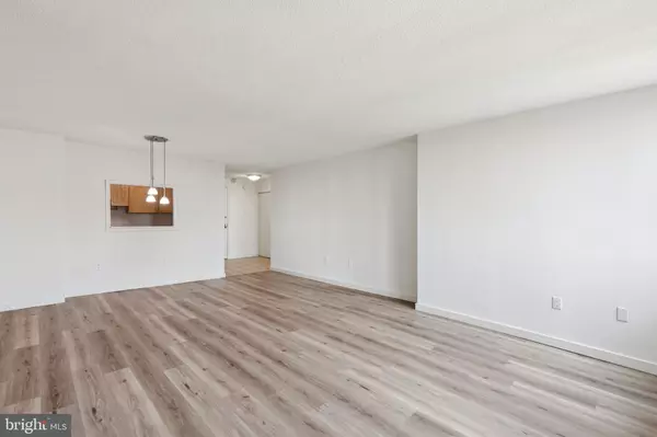 Philadelphia, PA 19102,1420 LOCUST ST #20G