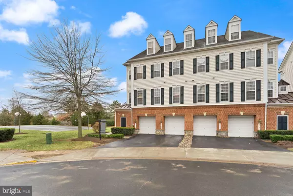 6761 HAMPTON BAY LN, Gainesville, VA 20155