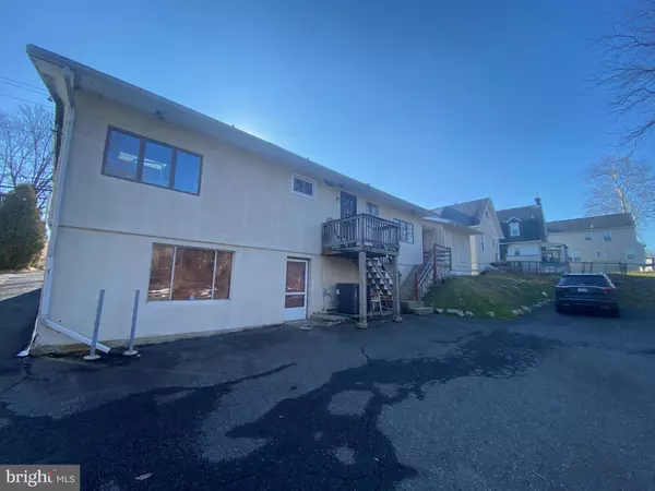 Brookhaven, PA 19015,130 E BROOKHAVEN RD