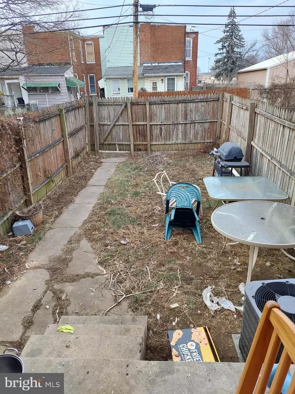 York, PA 17403,839 E PHILADELPHIA ST