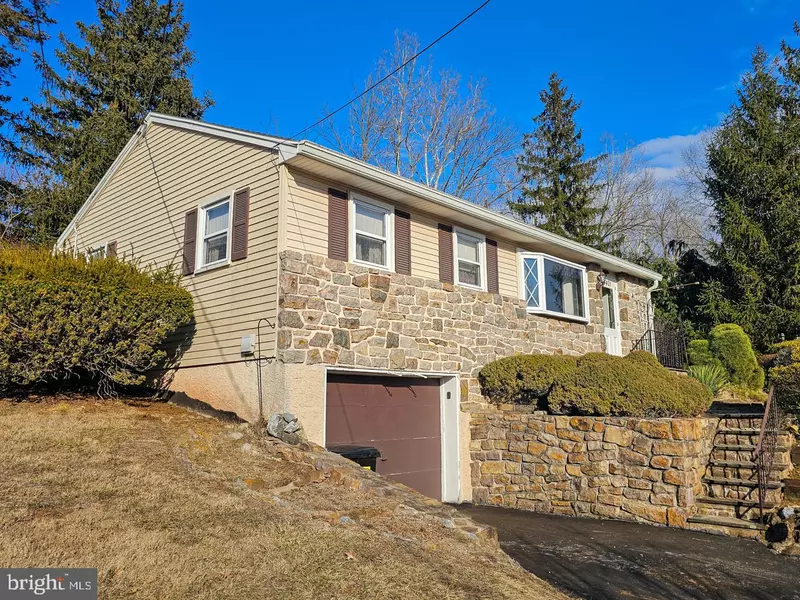 4401 PAINTED SKY RD, Reading, PA 19606