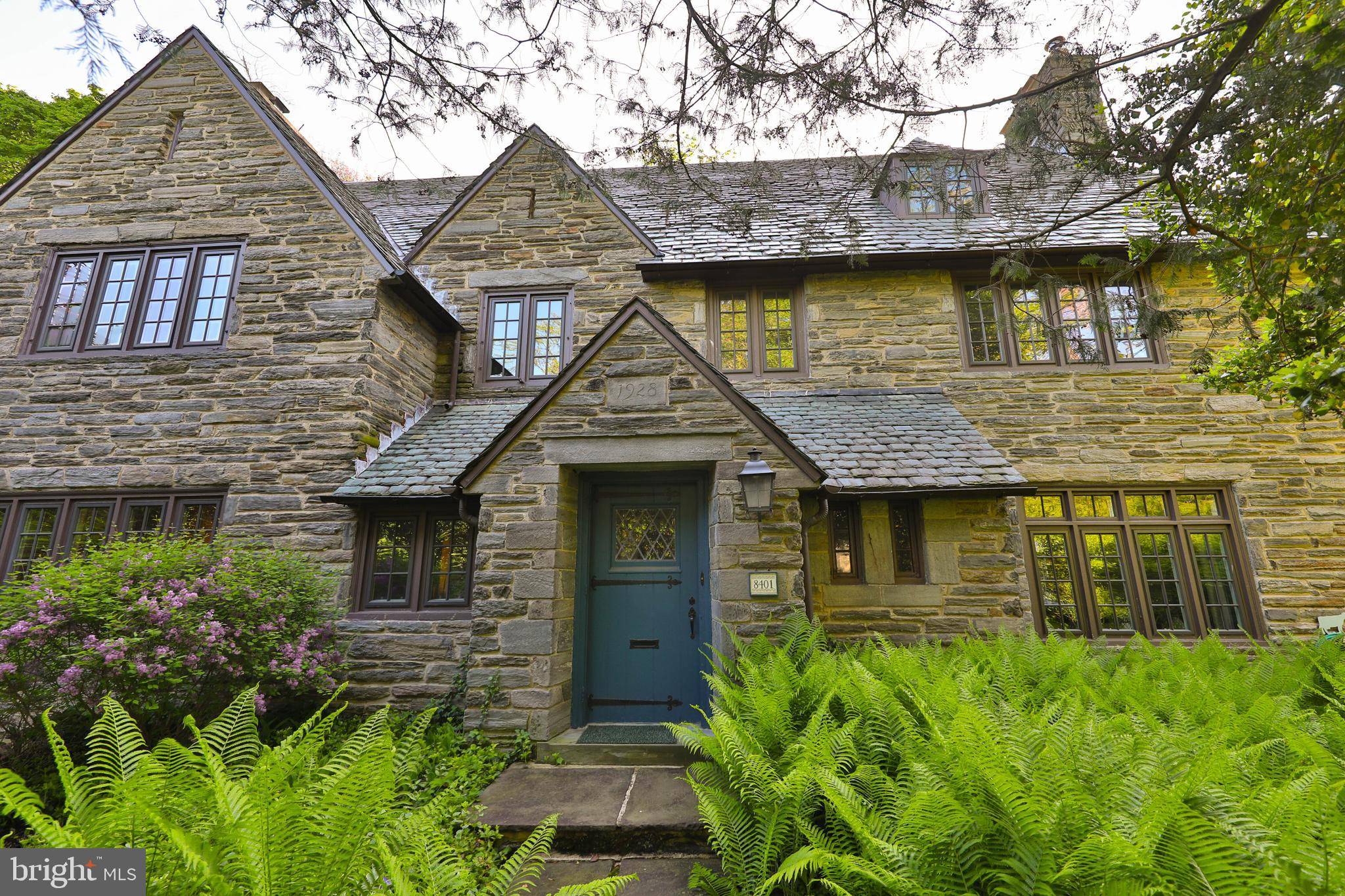 Philadelphia, PA 19118,8401 SAINT MARTINS LN
