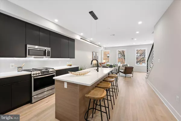 Washington, DC 20002,313 I NE #2