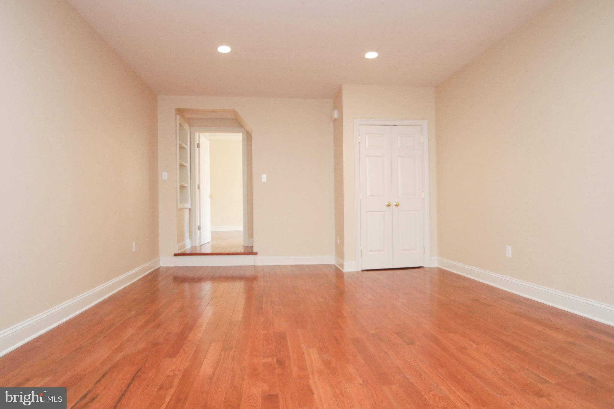 Philadelphia, PA 19148,1927 S 10TH ST #1ST FLOOR