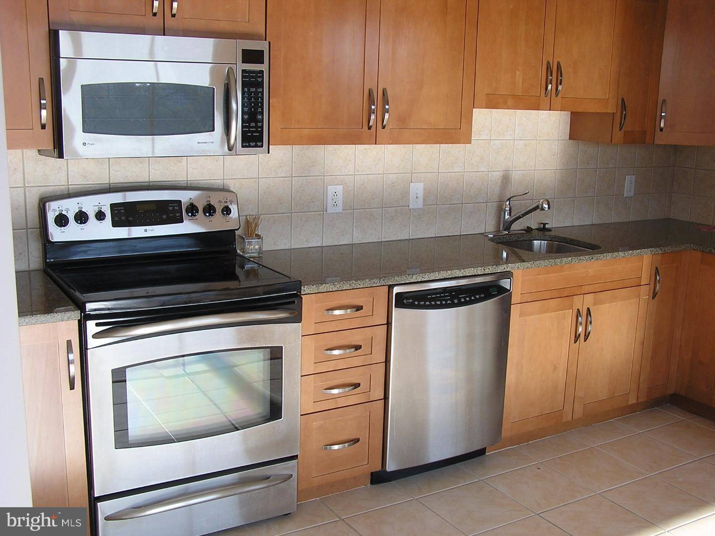 Philadelphia, PA 19123,901 N PENN ST #P405