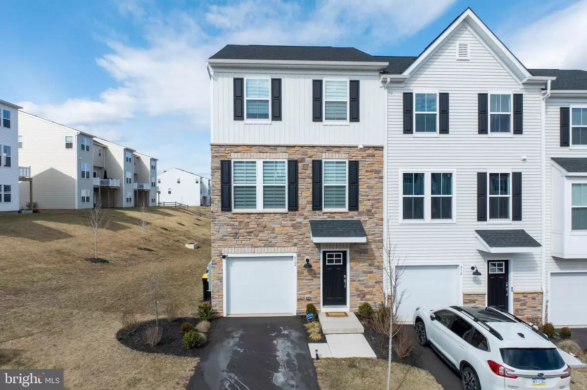 Spring City, PA 19475,912 MAGNOLIA LN