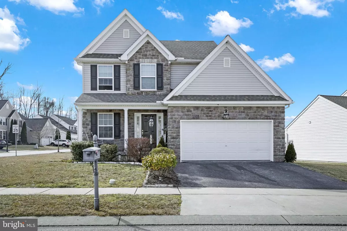 Seven Valleys, PA 17360,777 COUGAR POINTE CIR