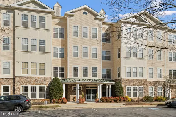 301 HIGH GABLES DR #305, Gaithersburg, MD 20878