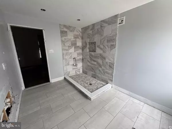 Philadelphia, PA 19121,1624 N GRATZ ST