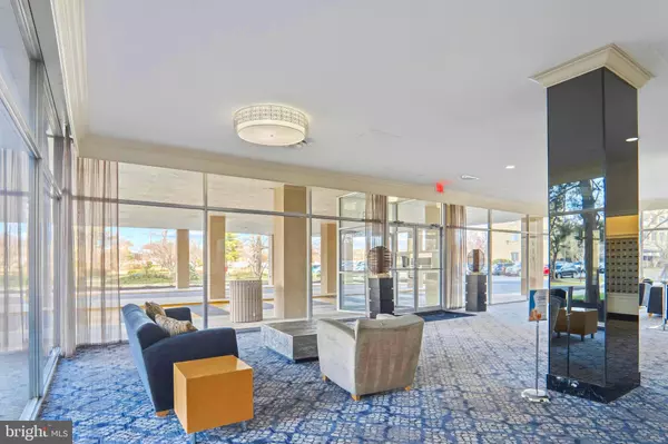 Alexandria, VA 22307,6631 WAKEFIELD DR #506A