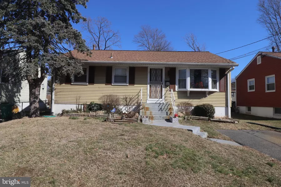 2213 COLUMBIA AVE, Landover, MD 20785