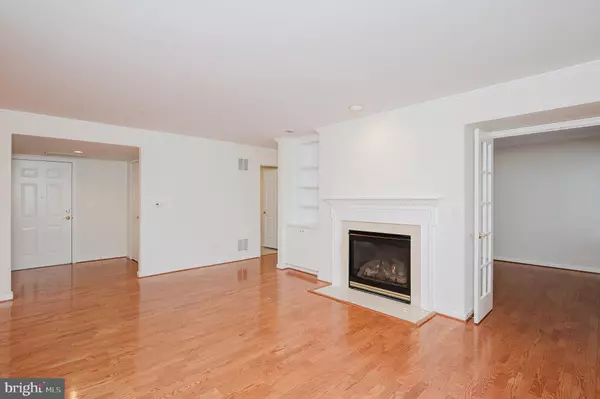 Lutherville Timonium, MD 21093,12320 ROSSLARE RIDGE RD #103