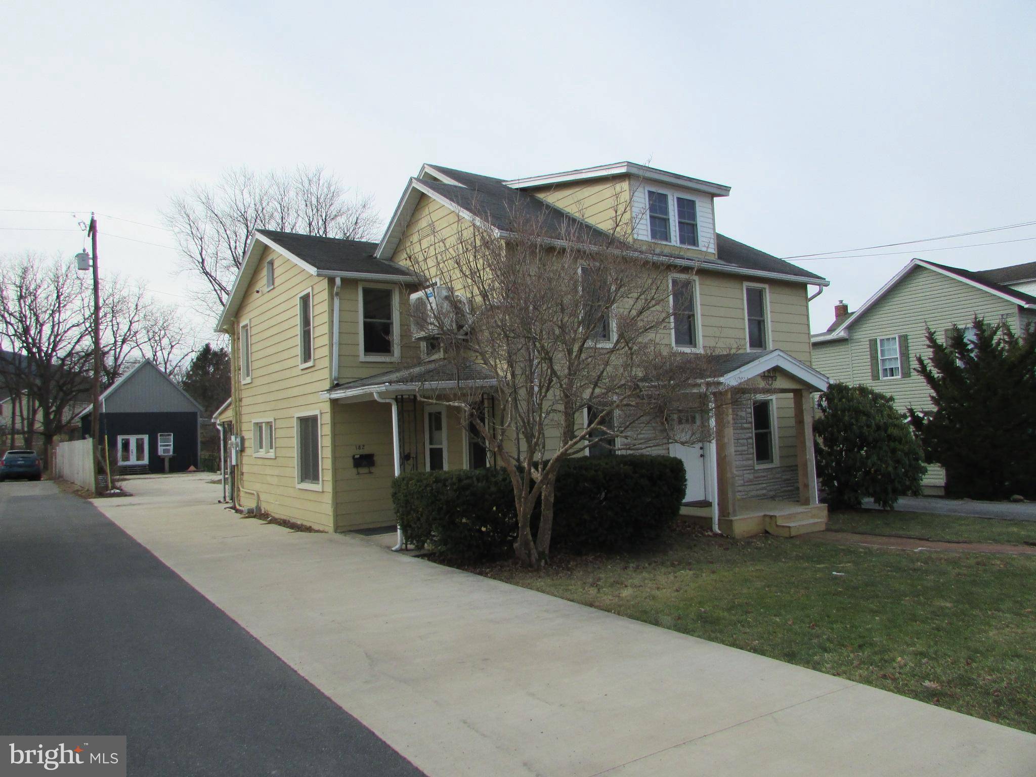 Pleasant Gap, PA 16823,180 & 182 S MAIN ST