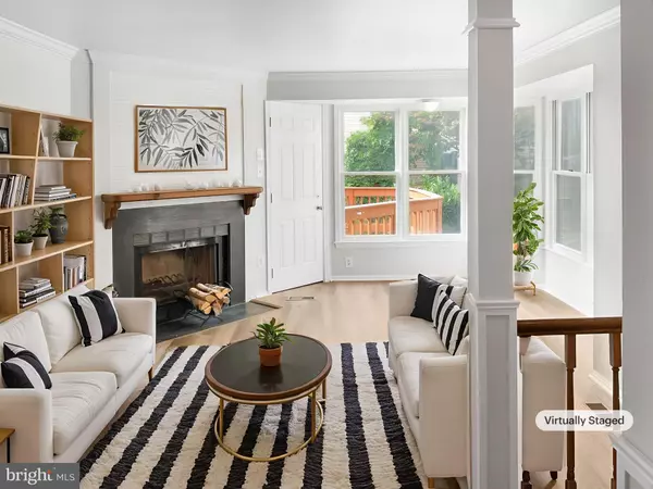 Reston, VA 20191,11184 SILENTWOOD LN