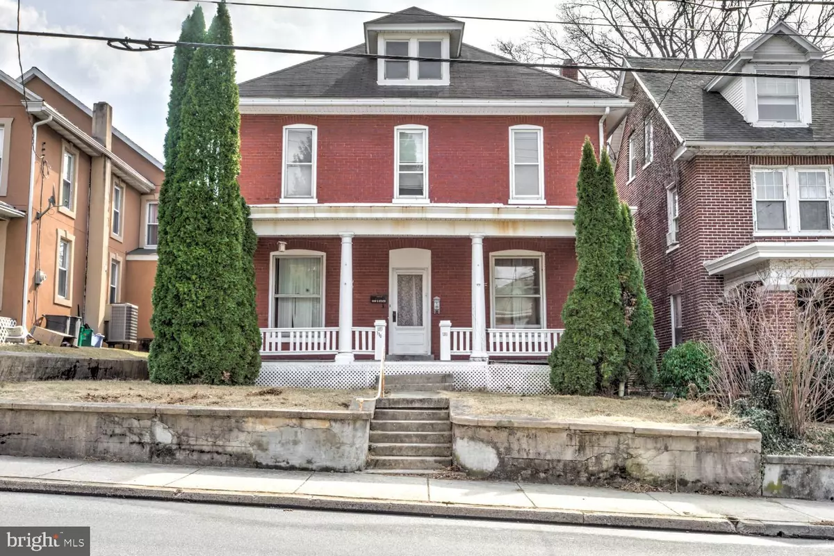 Ephrata, PA 17522,310 S STATE ST