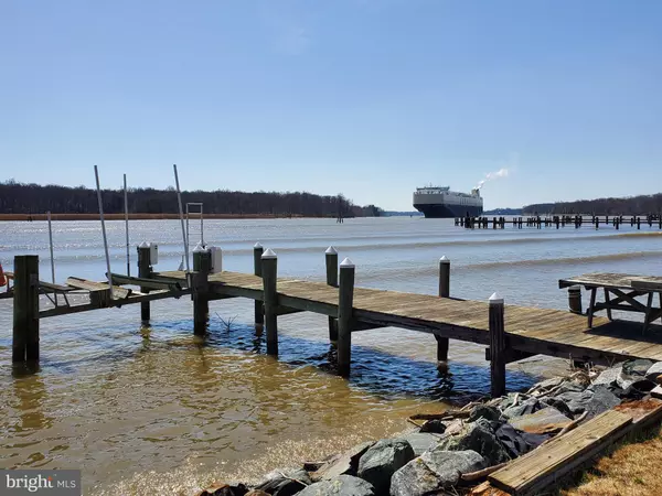Elkton, MD 21921,64 S SHORE RD