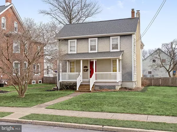 527 WALNUT ST, Lansdale, PA 19446