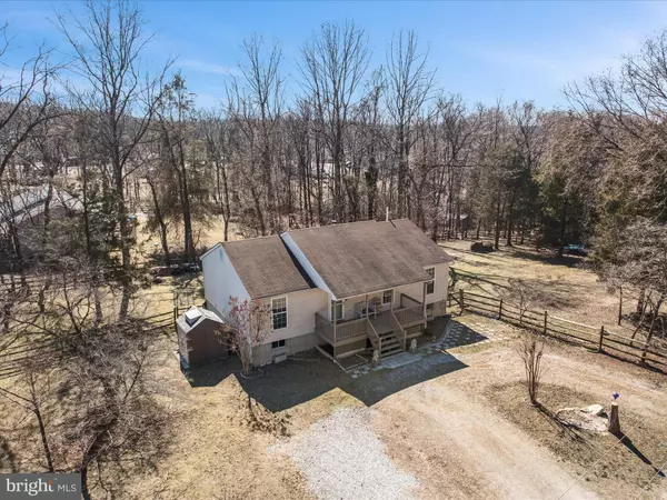 402 CRESTVIEW DR, Harpers Ferry, WV 25425