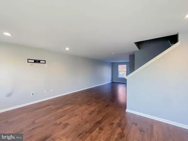 Sicklerville, NJ 08081,7 TAILOR LN